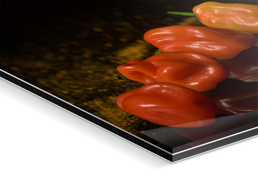 59 Shades of Chili mounted print acrylic glass 2mm dibond backing angled detail view